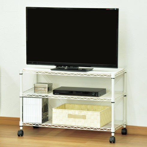 【テレビ台としても最適です】
テレビ周りの機器や小物をまとめてすっきり収納でき、圧迫感のない白いラックが、お部屋を明るく広々と見せてくれます。