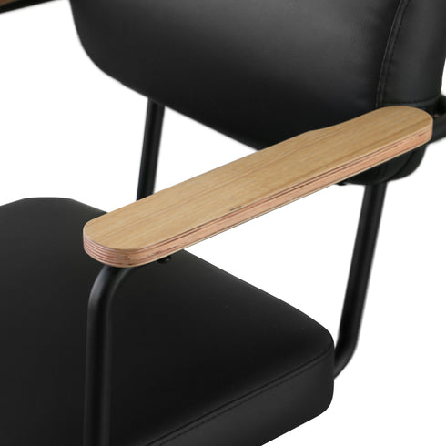 木製肘掛けにブラックスチールとPUレザーを組み合わせた、ブルックリンスタイルのデザイン性の高いビジネスチェアとなっております。