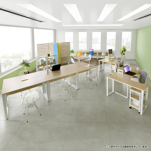 【創造性を刺激するオフィス】
フリーアドレスやミーティングなど、多様な働き方に合わせてデスクを自由にレイアウトすれば、ワーカーの創造性を刺激し、新しいアイデアが生まれるオフィスが誕生します。