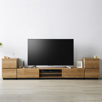 【ミニマルデザインで統一】洗練されたテレビボードとサイドチェストが、お部屋に広がりと落ち着きを与えます。