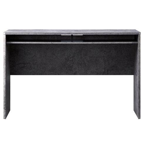 【空間を引き締める、美しい佇まい】
正面から見ても美しい、計算されたシンメトリーなデザインは、お部屋の主役として圧倒的な存在感を放ちます。