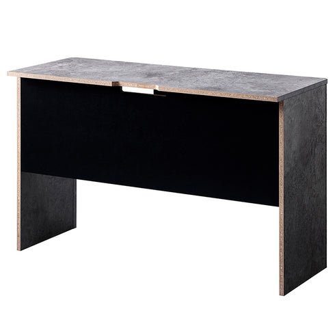 【背面まで美しい、抜かりないデザイン】
お部屋の間仕切りとしても使えるよう、普段は見えない背面まで美しく仕上げた、どこから見ても様になるデスクです。