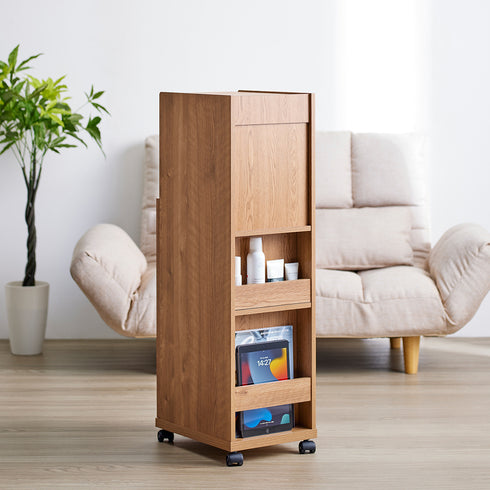 背面にもコスメや雑誌などが収納できる収納スペースが設けられています。