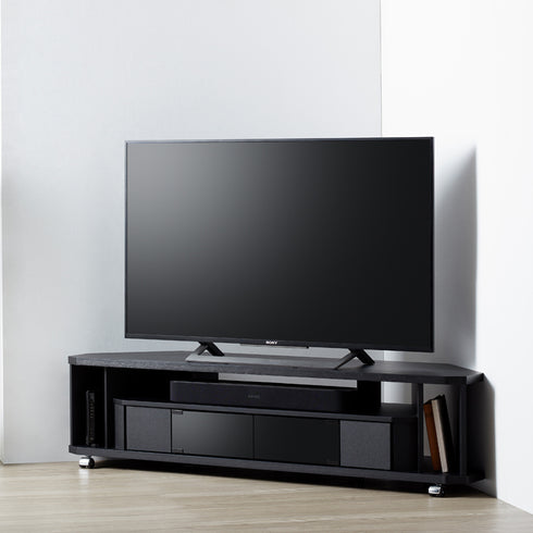 収納スペースにはブラックスモークガラス扉が付いており、中の収納物を外から見えにくいように隠しつつ、赤外線を通すため、扉を閉めたままでのリモコン操作が可能となっています。