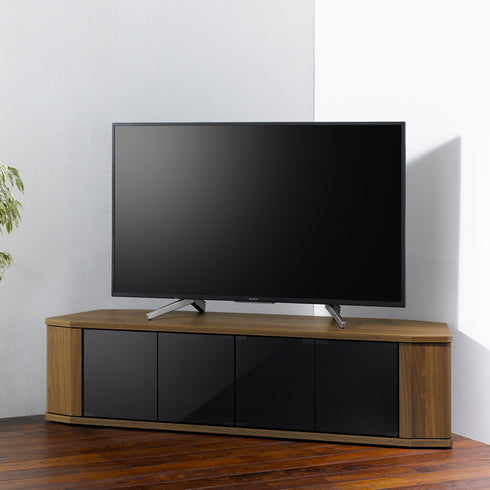 お部屋の隅で活躍してくれるテレビ台"ラシーヌシリーズ"の幅1488mmタイプです。