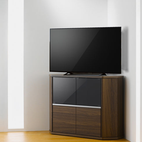 高さのあるミドルタイプのテレビ台は、ダイニングスペースなどで椅子に座ったままテレビを見る方にピッタリです。