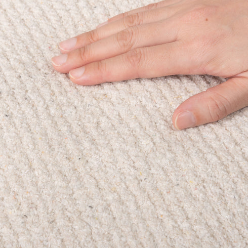 表面はふんわりとした手触りが心地良いです。