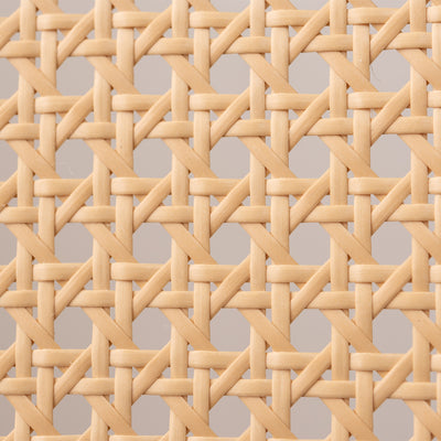 【快適さを叶える、丈夫な人工ラタン】
丈夫なポリエチレン素材でラタンの風合いを再現し、ささくれによる衣類への引っ掛かりの心配がなく、長く快適にお使いいただけます。