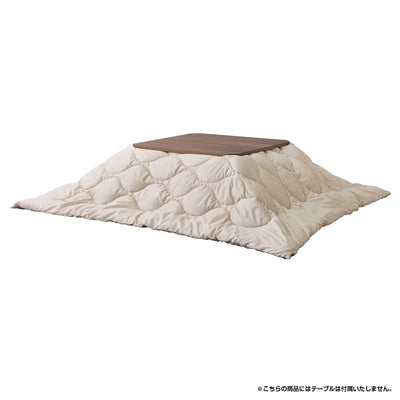 【暮らしに溶け込む万能ベージュ】
どんなインテリアにも調和し、温もりと明るさを与えてくれる万能なベージュは、あなたの暮らしにそっと寄り添い、長く愛用できる一枚です。