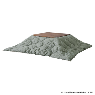 【気分を上げるアクティブカーキ】
アウトドアのワクワク感をお部屋にもたらすカーキは、カジュアルでナチュラルな空間づくりに最適で、一枚でお部屋の主役になる存在感。