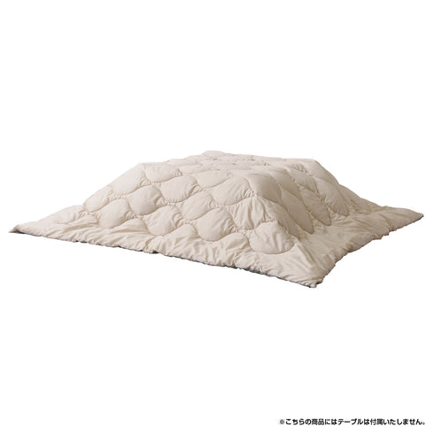 【ふんわり軽やか、心地よい肌触り】
重さわずか1kgという軽やかさと、ずっと触れていたくなるサラサラの肌触りは、おうちでのリラックスタイムを格別なものへと変えてくれます。