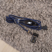 【手元で簡単ON/OFF】コードには中間スイッチが付いており、かがまずに手元で電源の切り替えができて便利です。