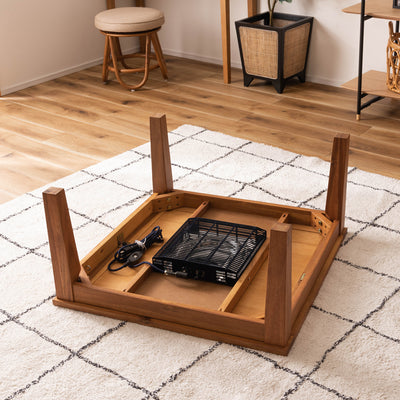 遠赤外線により体の芯まであたためてくれる石英管ヒーターを採用しており、温度調節できるつまみや、電源のON/OFFの切り替えができる中間スイッチも付いています。