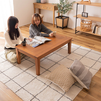 長方形タイプは奥行きがコンパクトで、リビングテーブルに近いサイズ設計となっております。