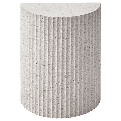 【凛とした佇まいの、ホワイト】
空間に清潔感と明るさをもたらすホワイトは、テラゾー柄の表情をより際立たせ、洗練された雰囲気を演出します。