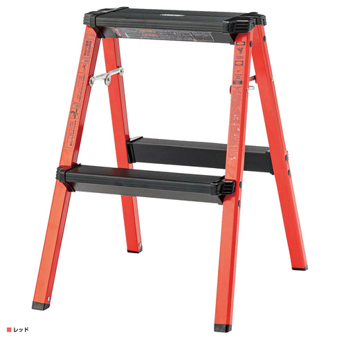 【インテリアになる脚立】
あえて見せて置きたくなるような鮮やかなカラーリングで、作業道具としてだけでなくお部屋のアクセントにもなります。