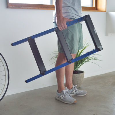 アルミ製のため商品重量も2.5kgと軽く、持ち運びもラクラクです。