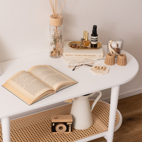 【お気に入りを飾る場所に】
ディフューザーやアクセサリーなど、こだわりのアイテムを飾るだけで、自分だけの特別なディスプレイスペースが完成します。