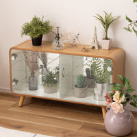 【グリーンを飾る】お気に入りの植物たちをディスプレイして、癒しの空間を演出できます。