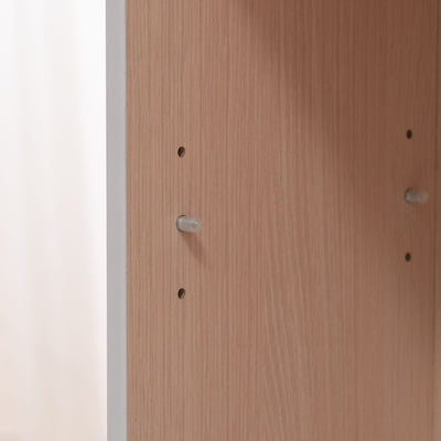 2段目と3段目のガラス板はそれぞれ3段階の高さ調整ができるので収納物の高さに合わせて収納することができます。