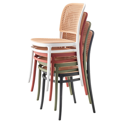 スタッキングもできるため、使わないときは省スペースで収納できます。