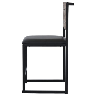 【厚さ4cmの快適な座り心地】
直線的で美しいミニマルなフレームとは対照的に、ウレタンを贅沢に使った厚さ4cmの座面が、デザイン性だけではない快適な時間をお約束します。