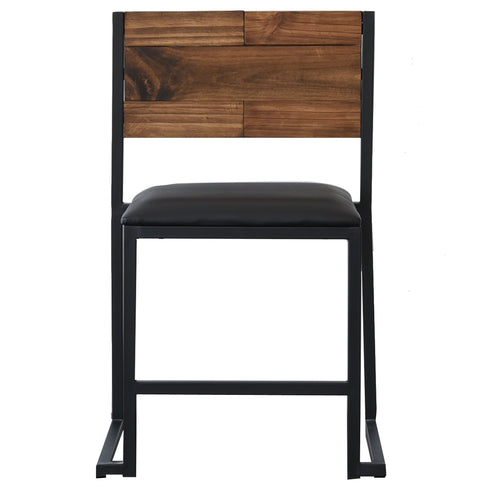 【シンメトリーの美しい佇まい】
無駄を削ぎ落としたシンメトリーなデザインは、ダイニングチェアとしてだけでなく、書斎や玄関に置いても空間を引き締めてくれます。