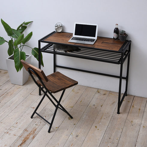 【デスクと合わせて理想の書斎を】
同シリーズのデスクとコーディネートすれば、統一感のあるクールで快適なワークスペースが完成します。