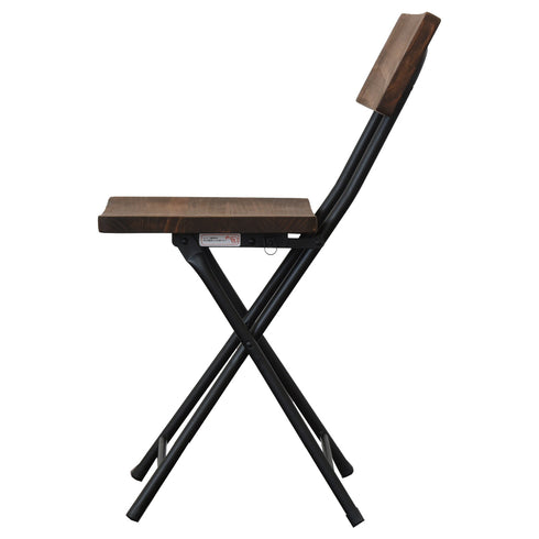 【美しい異素材のバランス】
温かいパイン天然木と、抜け感のあるアイアンフレームが、軽やかで美しい佇まいを実現しました。