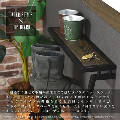 【圧迫感ゼロの立て掛け収納】
ボックスタイプの靴箱のように窮屈にならず、人目に付きやすい玄関を広く見せながら、天板の小物置きでスマートにおしゃれをコーディネート出来ます。