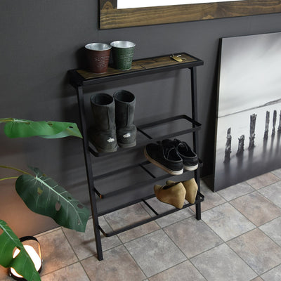 【天板は小さなディスプレ空間】
出かける前に必要な鍵や時計を置いたり、お気に入りの雑貨やグリーンを飾ったり、天板があるだけで玄関での過ごし方がもっと便利で豊かになります。