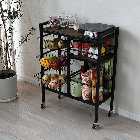 バスケットは両側へ引き出せるので、お部屋に合わせてワゴンの向きを変えて使うこともでき、使い方の幅が広がります。