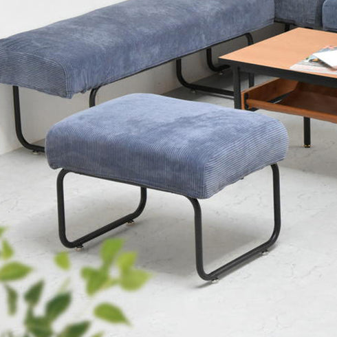 落ち着いたトーンで大人の空間を演出する、NOVEMBER(ノーベンバー)シリーズのオットマン。