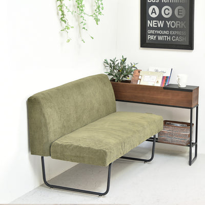 落ち着いたトーンで大人の空間を演出する、NOVEMBER(ノーベンバー)シリーズの2Pソファ。