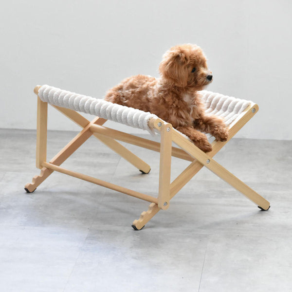 【どんな子にもフィットする一台】
わんちゃん、ねこちゃんはもちろん、うさぎさんやフェレットまで、小さな家族みんなが使える、心地よい揺れが魅力のペット専用ハンモックです。