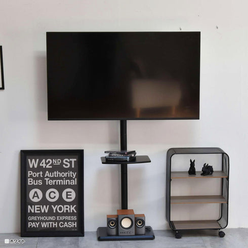 【テレビ周りを美しく整理】
無段階で高さを変えられる棚板にレコーダーや小物を、土台にはスピーカーを置くことができ、ごちゃつきがちな配線もまとめてすっきり片付きます。