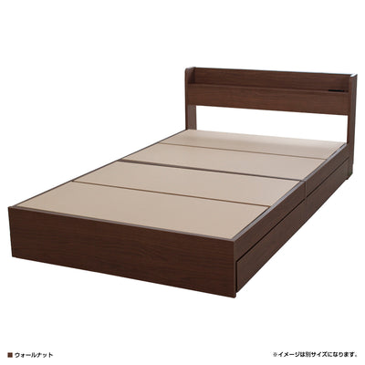 【上質を纏う、機能的な一台】
深い色合いが高級感を醸し出すウォールナットは、便利な棚やコンセント、大容量のキャスター付き収納を備え、寝室を美しく機能的な空間へと導きます。