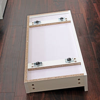 【だから、出し入れラクラク】
収納の引き出しにはキャスターが付いているため、衣類やリネン類をたくさん入れて重たくなっても、軽い力でスムーズに開け閉めができます。