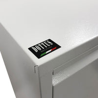 【信頼のイタリア製】「MADE IN ITALY」のロゴが示す通り、高い品質とデザイン性が保証されています。