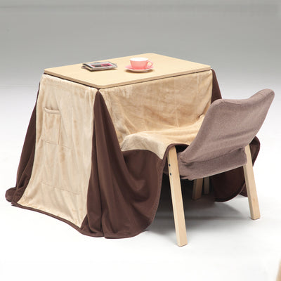 【お部屋に合わせて楽しむリバーシブル】ナチュラル天板とベージュ布団のやさしい組み合わせが、どんなインテリアにも馴染んで心地よい空間を演出します。