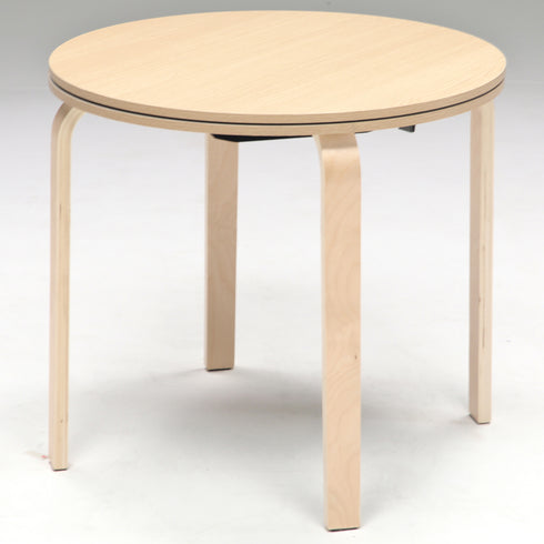 【ダイニングにも、デスクにも】
脚を付け替えれば、食事や作業にちょうど良い高さのハイテーブルになり、美しい木目調の天板が、どんな空間もお洒落に演出します。