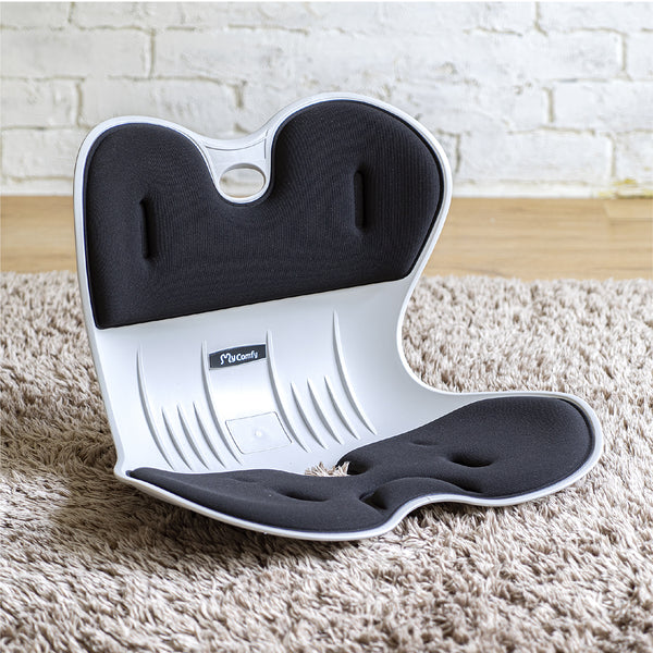 猫背や反り腰などの座り姿勢や骨盤の矯正・改善をしたい方、腰痛に悩みを抱えている方に使ってもらいたい「骨盤サポートチェア」のLサイズです。