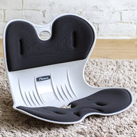 【こだわり抜いたクッション素材】「My Comfy」のロゴが入った滑らかなクッションは、通気性が良く、体に優しくフィットするよう設計されています。