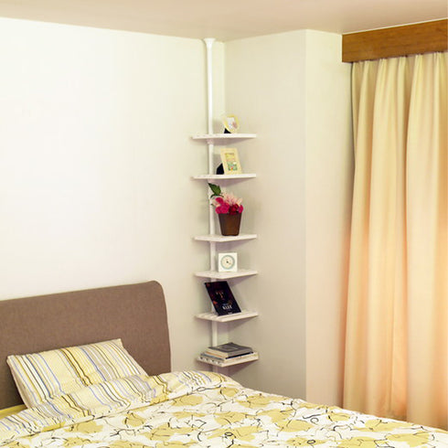 棚板は自在に高さの調節ができ、取り外し可能な落下防止用ガイドが4個付きで、使いやすさにもこだわりました。