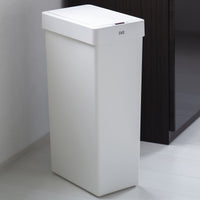 【清潔感あふれるホワイト】シンプルながらも存在感のあるデザインで、お部屋を明るく彩ります。