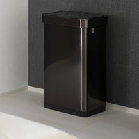 【空間に溶け込む美しさ】深みのあるブラックスチールが、モダンなインテリアに洗練された印象を与えます。