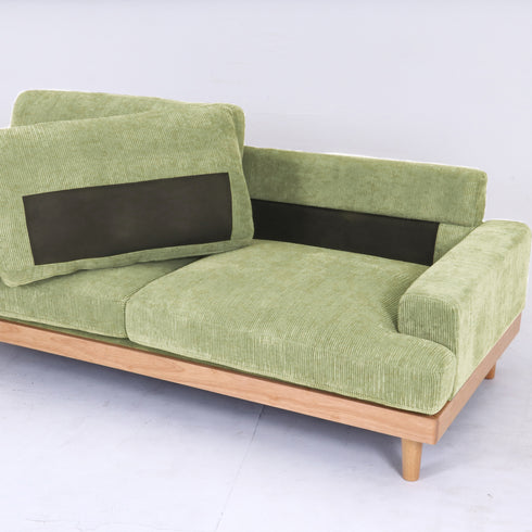 クッションは取り外し可能で、座面ズレ防止の面ファスナーも付いているのでストレスを感じることなく使用できます。