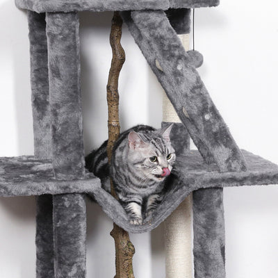 ゆったりくつろげるハンモック。