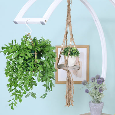 【空中を彩るグリーンのある暮らし】
目線より高い位置にグリーンを吊るすことで、お部屋に立体感が生まれ、カフェのような心地よいリラックス空間が広がります。