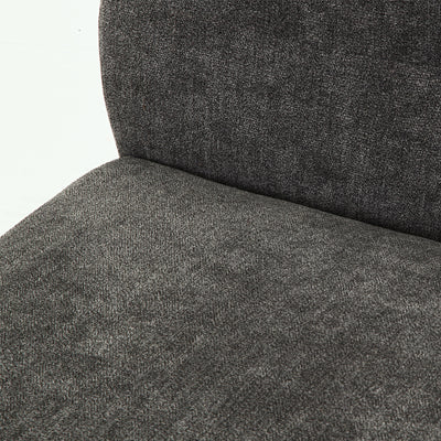 【優しい肌触りのファブリック】
さらりとして一年中快適なポリエステル100%の生地は、優しい風合いで、あなたのリラックスタイムを包み込みます。